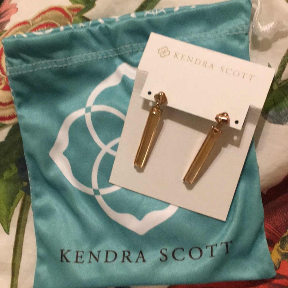 KENDRA SCOTT Rosegold earrings